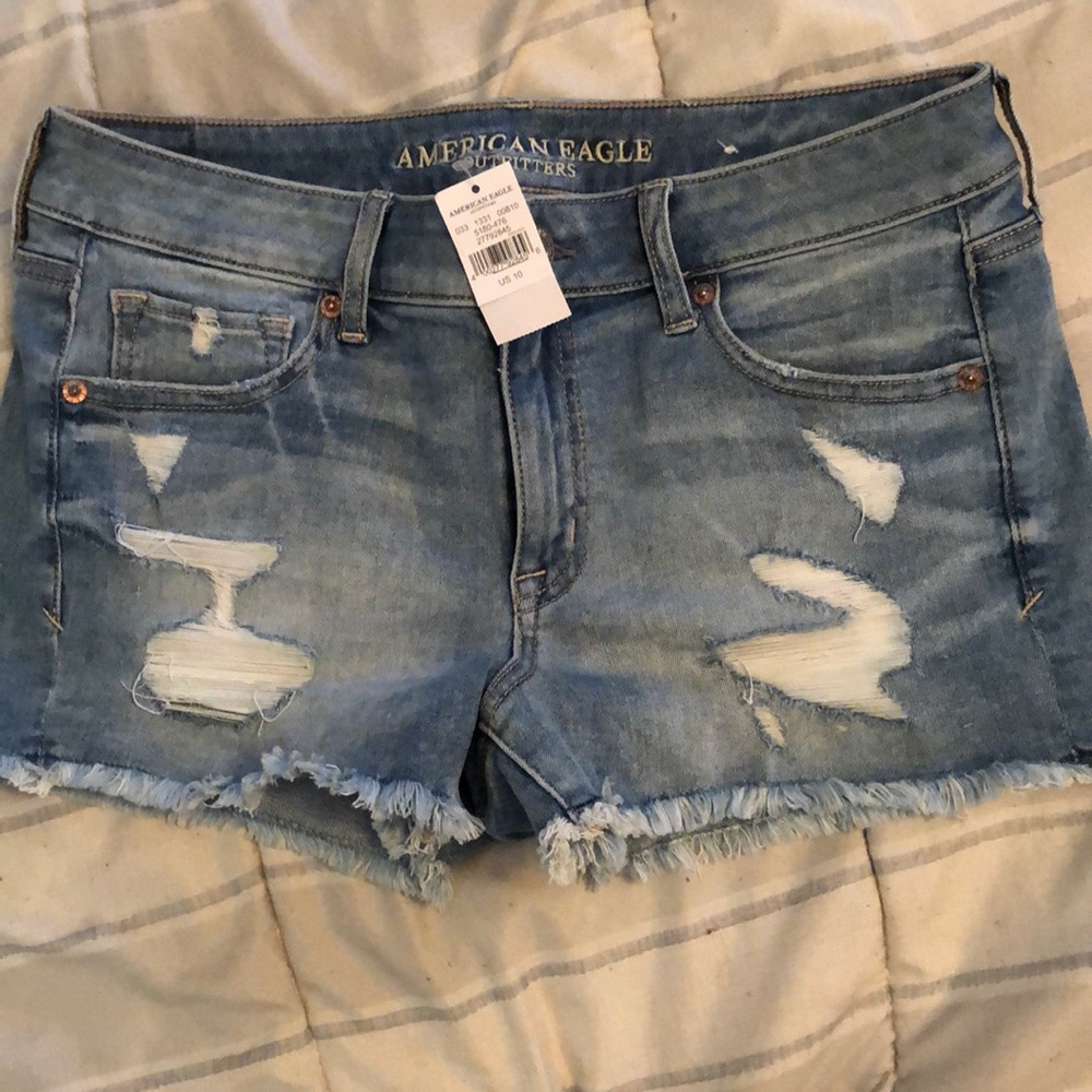 American Eagle, size 10 shorts, never worn.